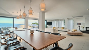 Brela 5-Bedroom Beachfront Villa for 10