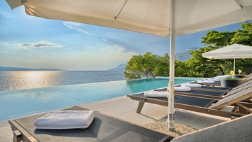 Brela 5-Bedroom Beachfront Villa for 10