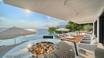 Brela 5-Bedroom Beachfront Villa for 10
