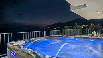 Brela 5-Bedroom Beachfront Villa for 10