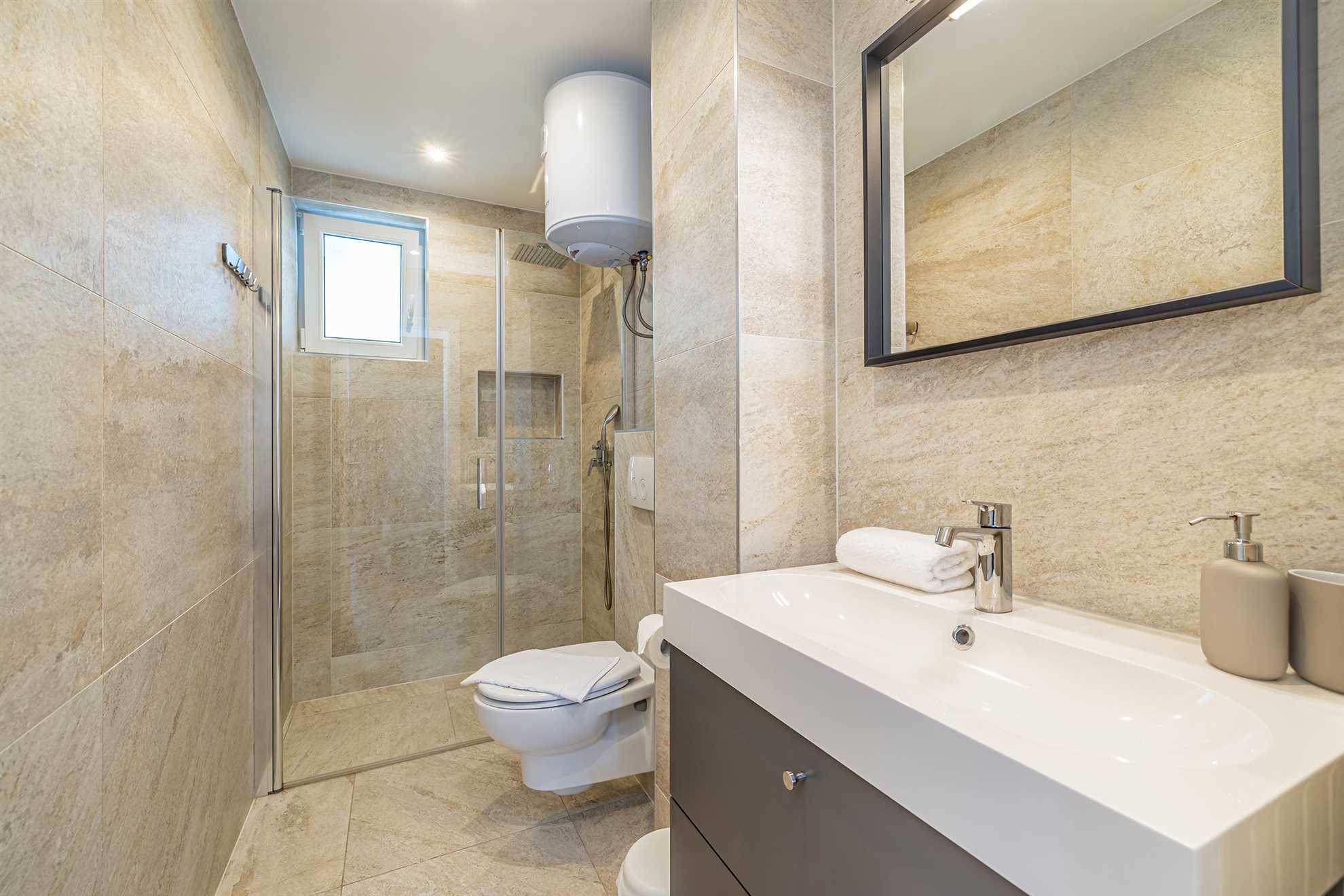 Villa Haya - Wohnung MIMOZA mit beheiztem Pool