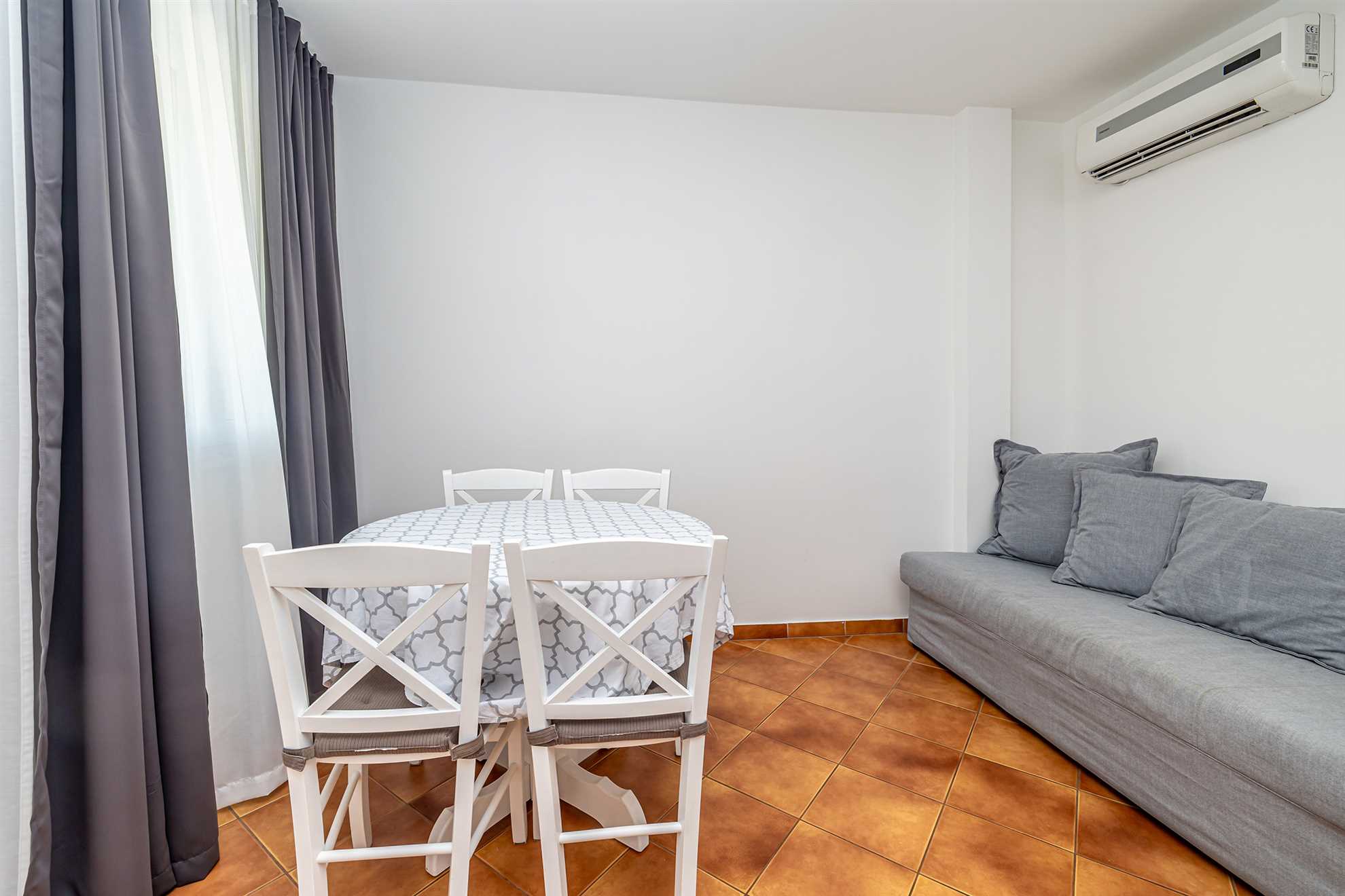 Villa Haya - apartment MIRTA with heated pool