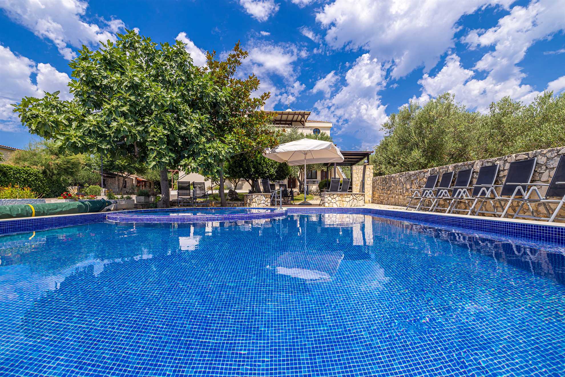 Villa Haya - apartment MANDARINA with heated pool