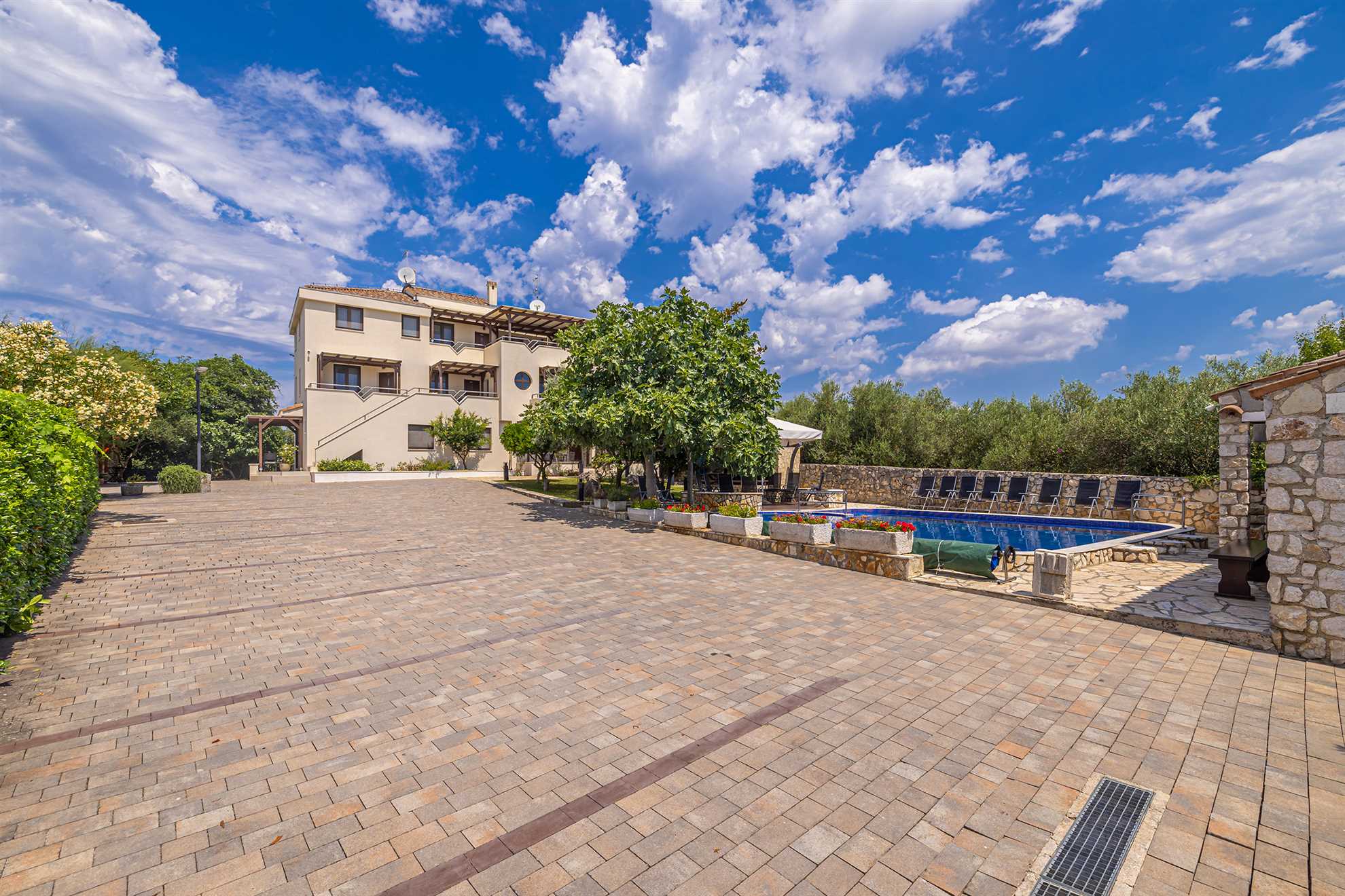 Villa Haya - apartment MANDARINA with heated pool