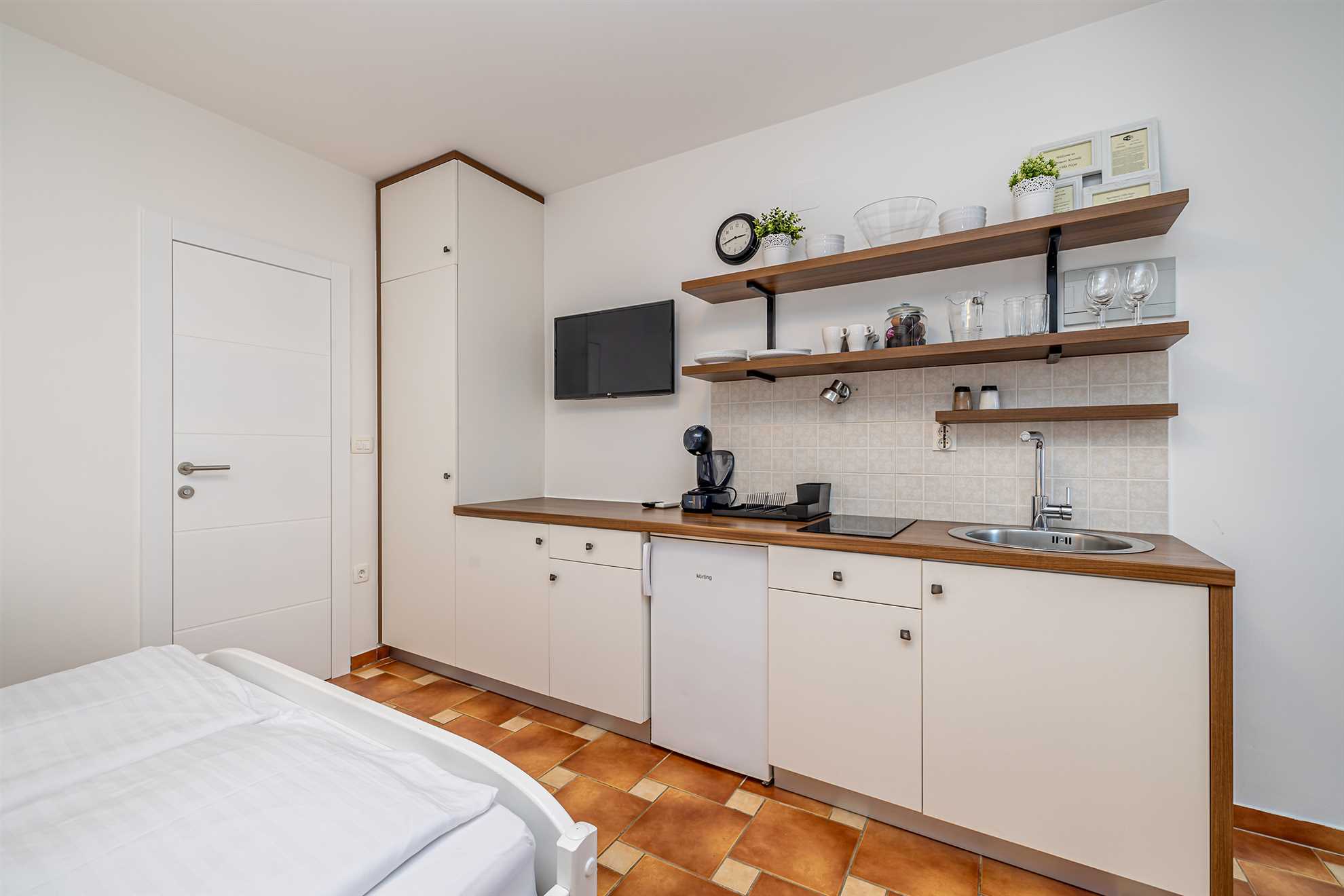 Villa Haya - studio apartment KRASULA with heated pool