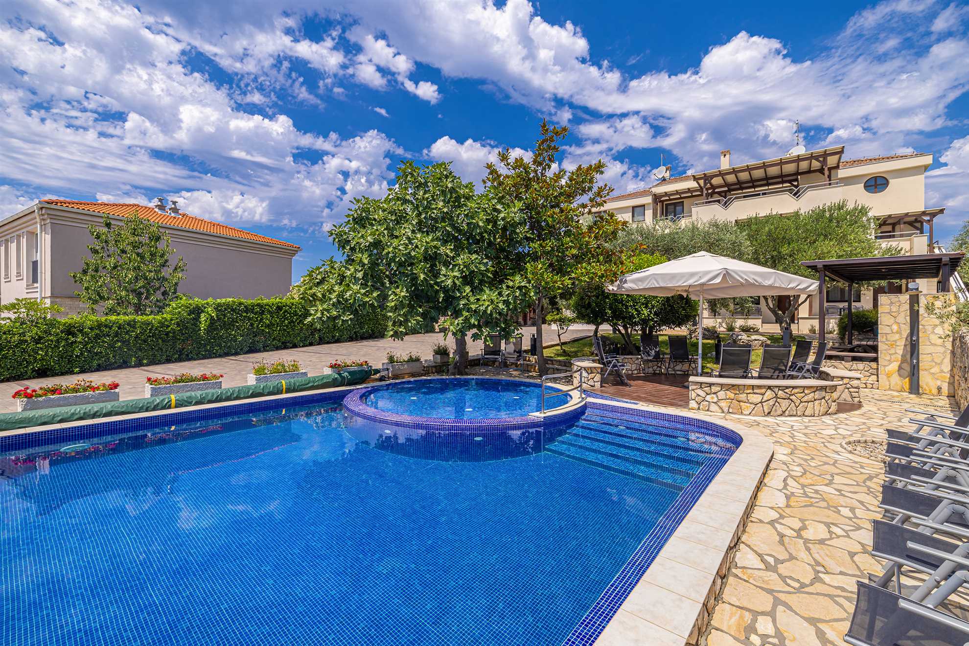 Villa Haya - Wohnung KAMELIJA mit beheiztem Pool