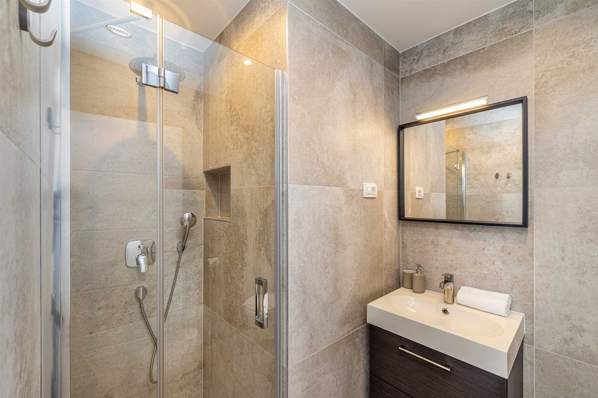 Villa Haya - Wohnung KAMELIJA mit beheiztem Pool