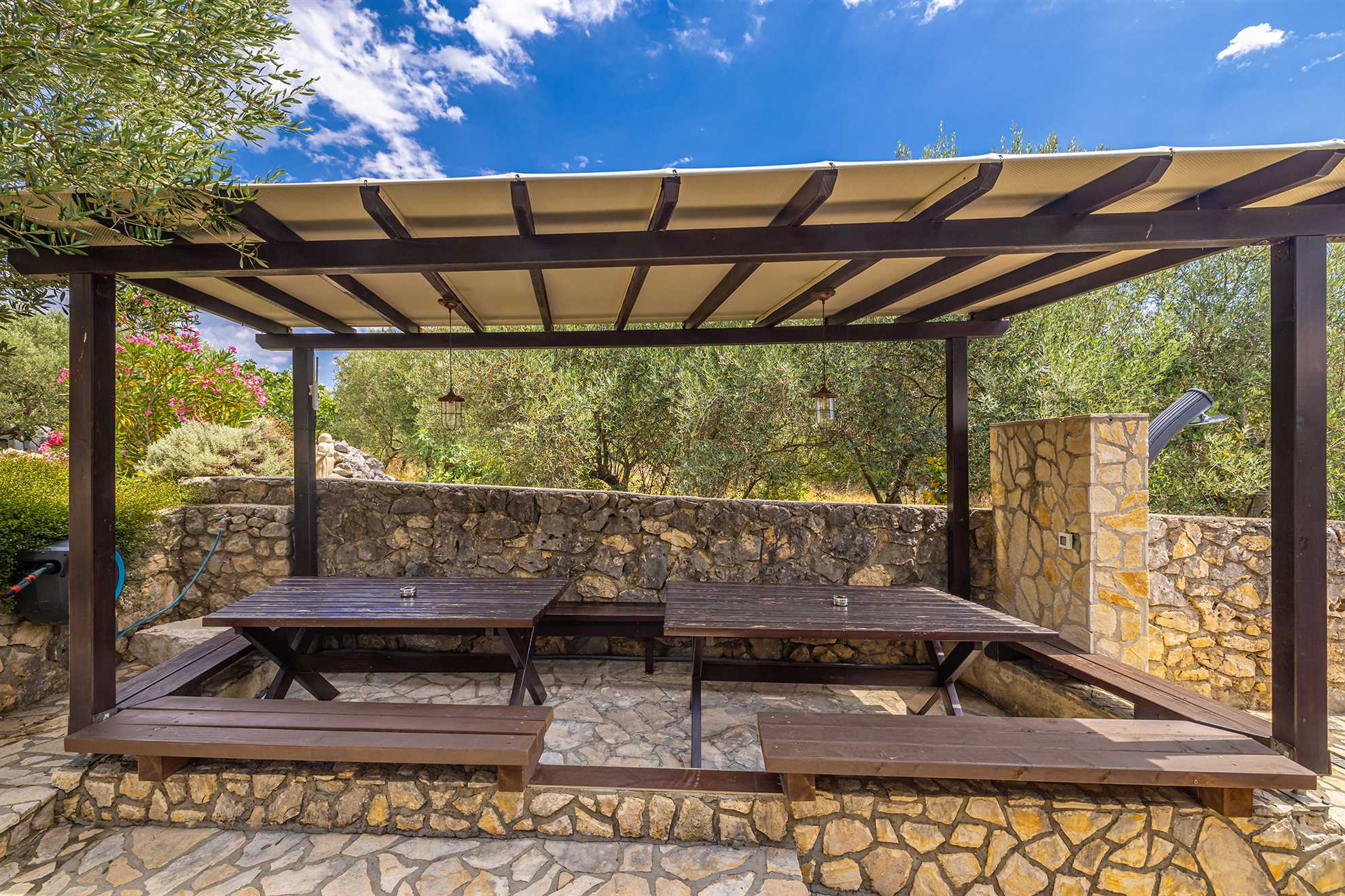 Villa Haya - Wohnung KAMELIJA mit beheiztem Pool