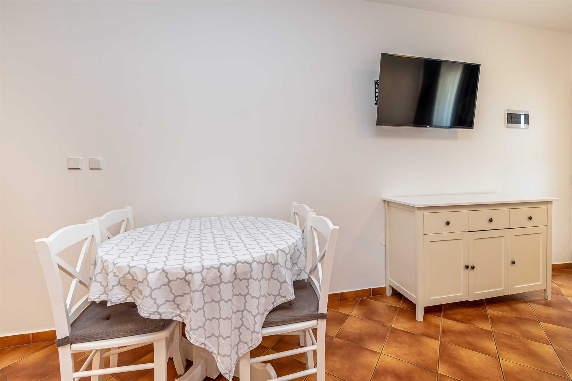 Villa Haya - studio apartment MASLINA with heated pool