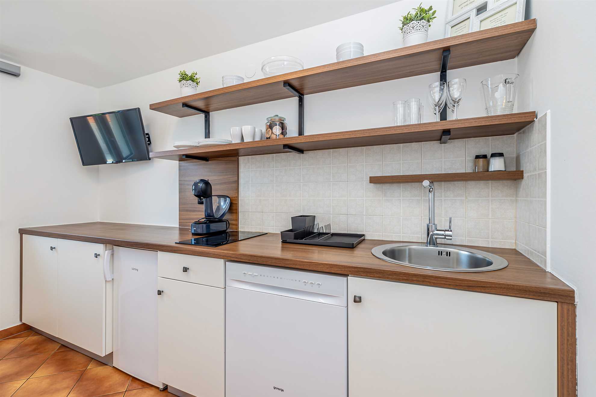 Villa Haya - Wohnung GASTERIJA mit beheiztem Pool