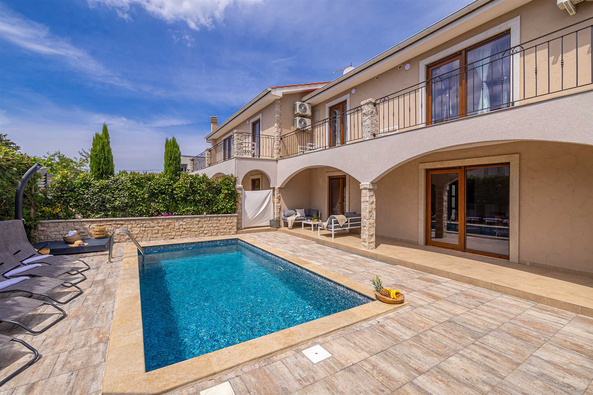 Modern and attractive holiday house DIJANA
