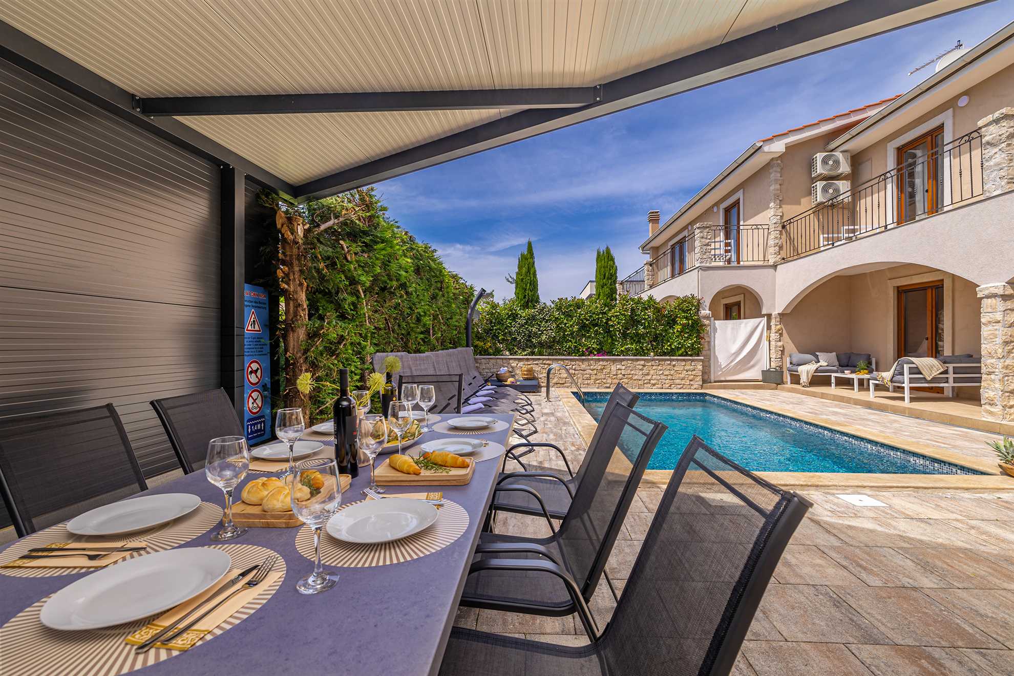 Modern and attractive holiday house DIJANA