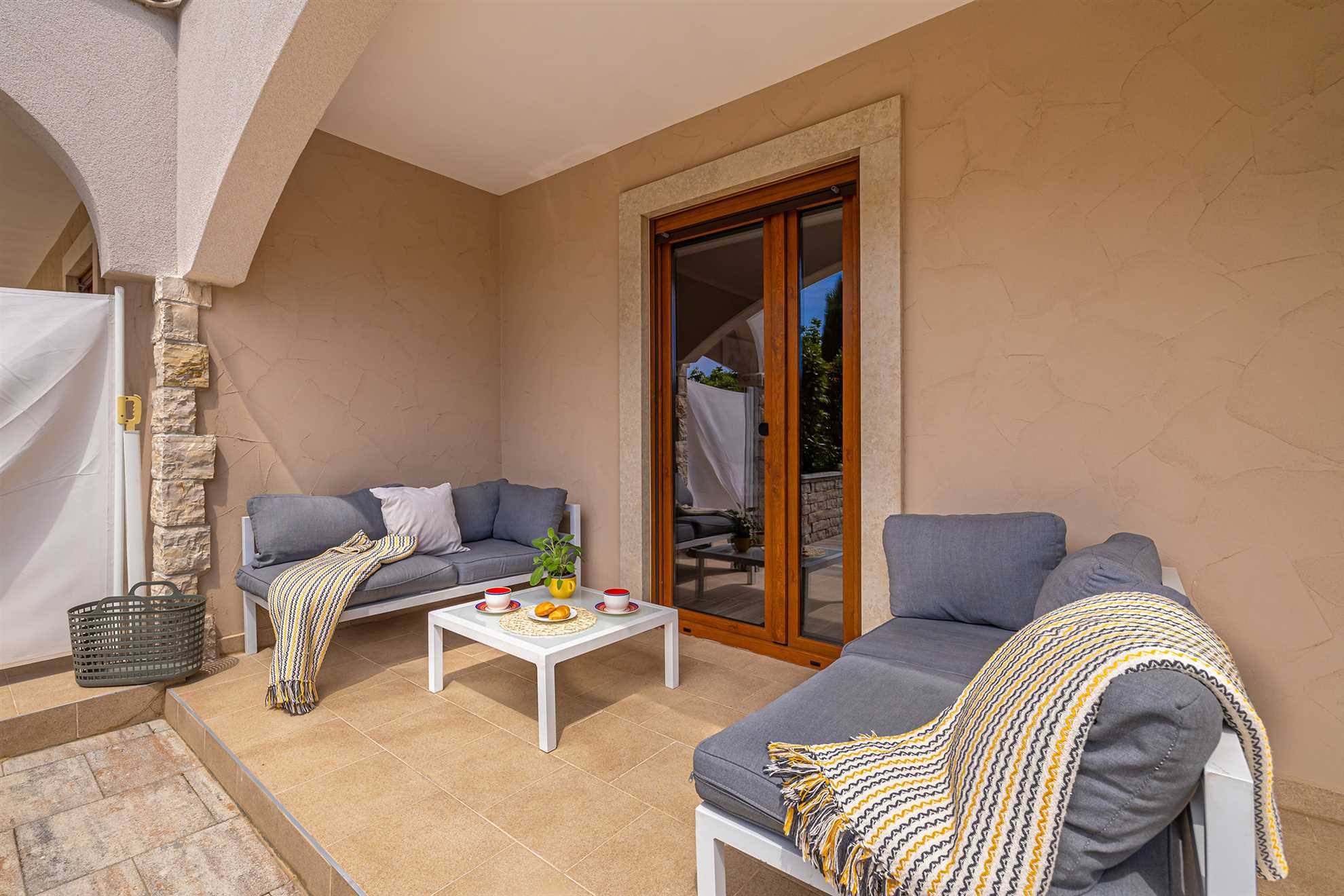 Modern and attractive holiday house DIJANA