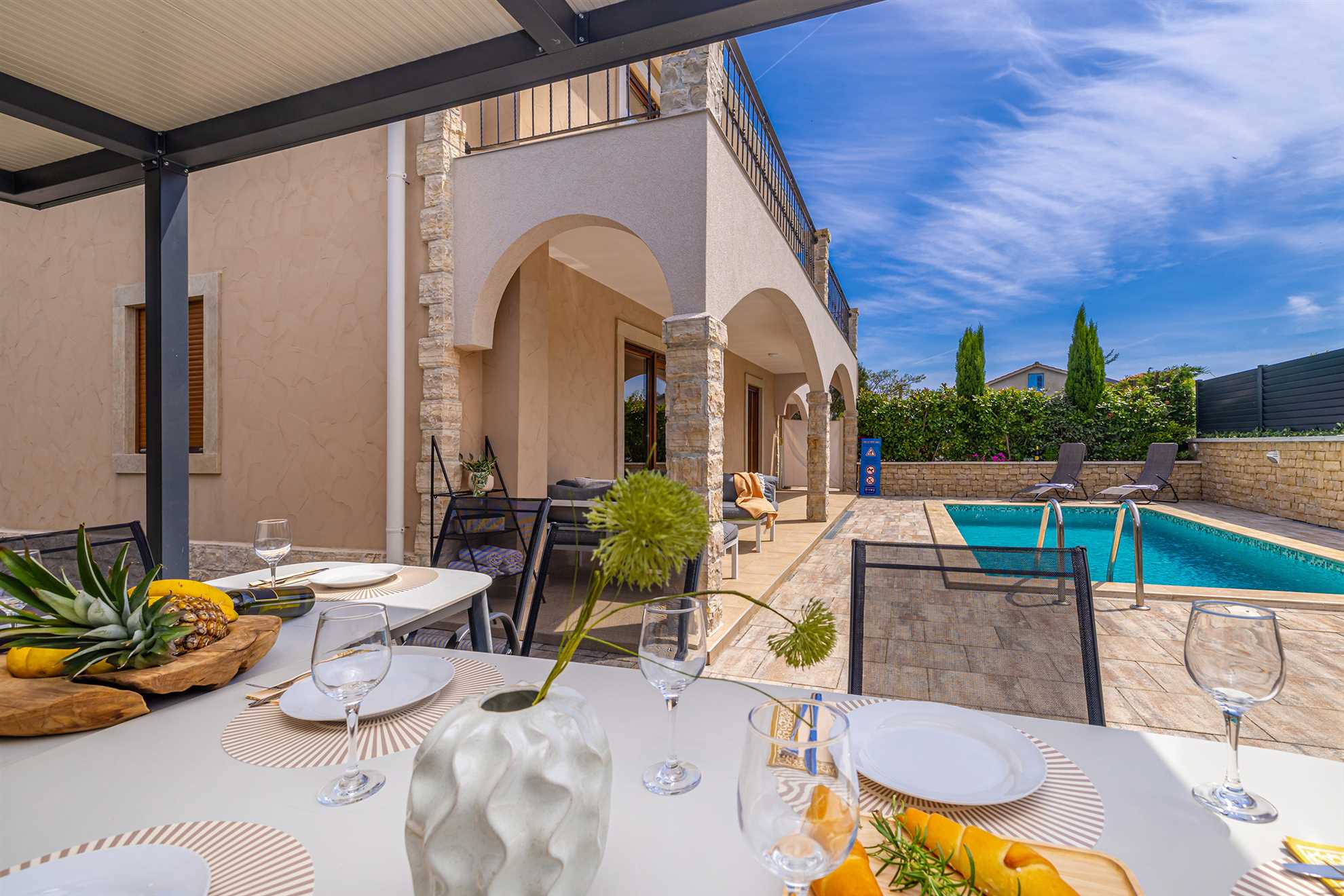Ferienhaus Dijana mit Pool
