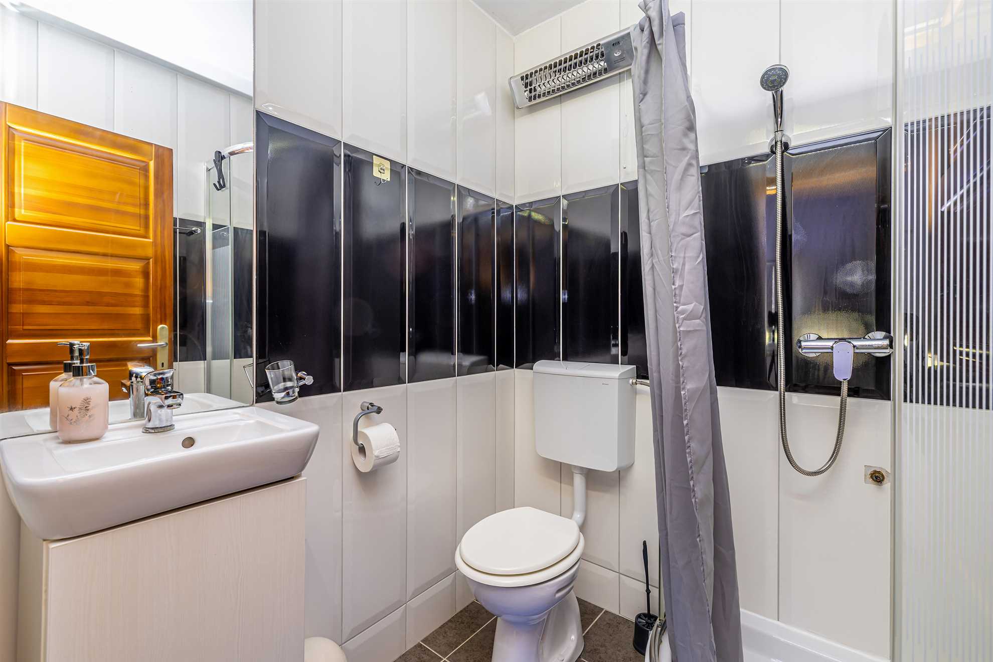 Kuća za odmor NOVKOVIĆ sa okućnicom