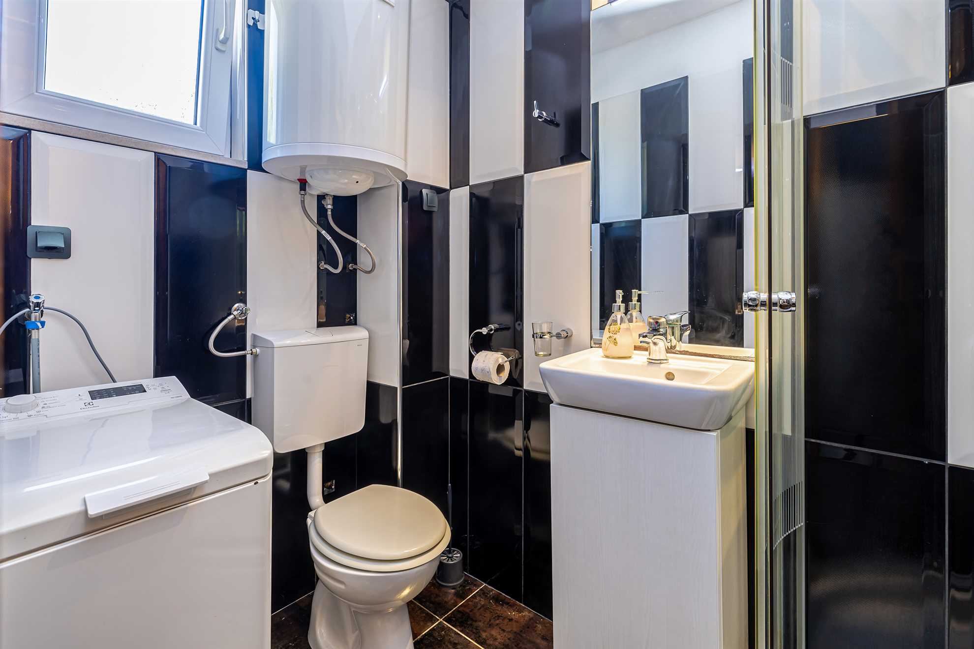 Kuća za odmor NOVKOVIĆ sa okućnicom