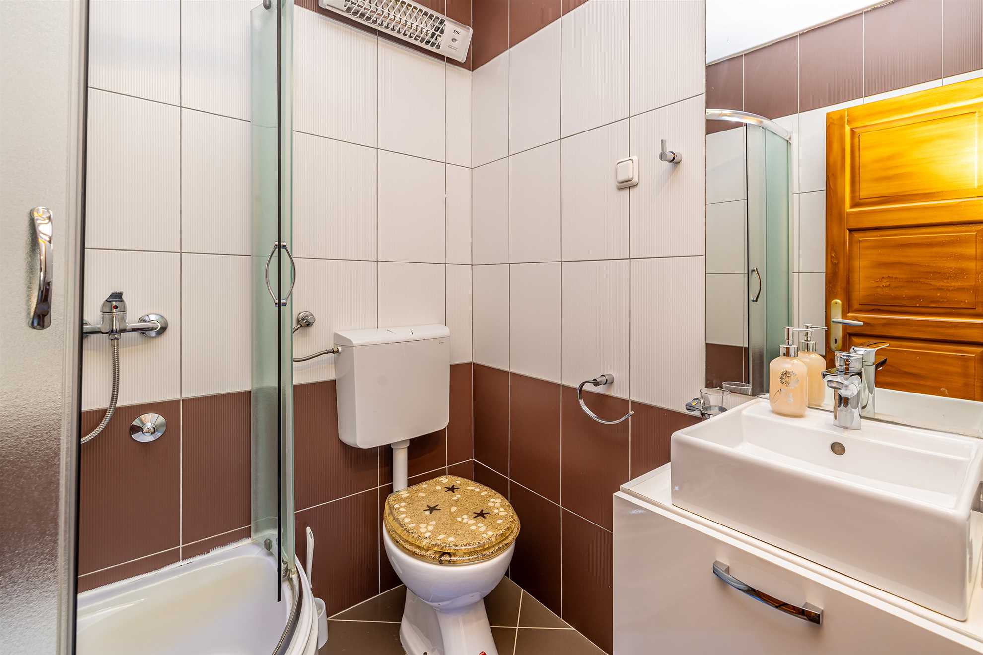 Kuća za odmor NOVKOVIĆ sa okućnicom