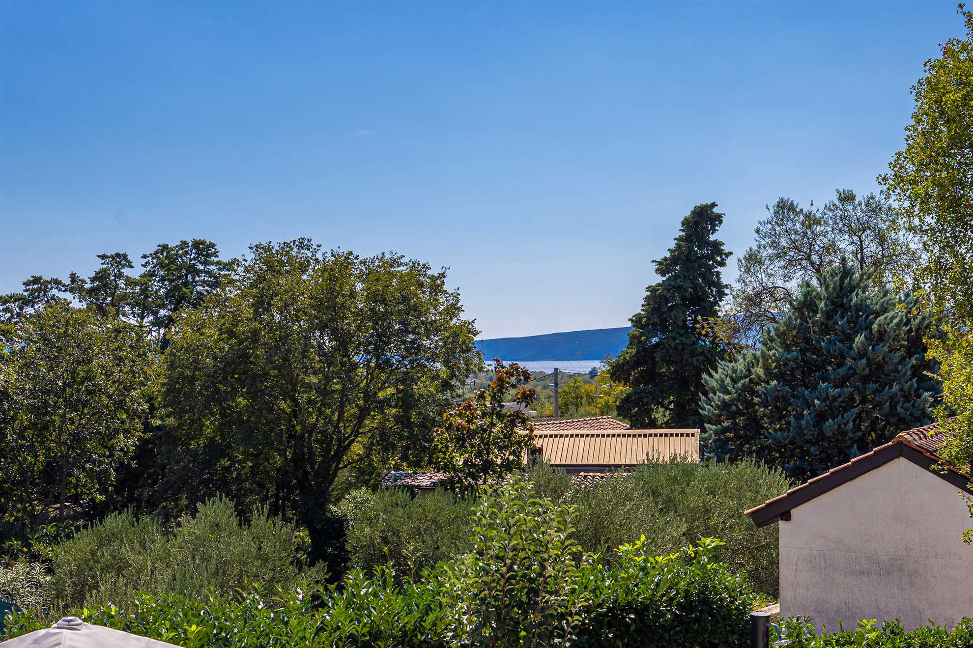 Kuća za odmor NOVKOVIĆ sa okućnicom