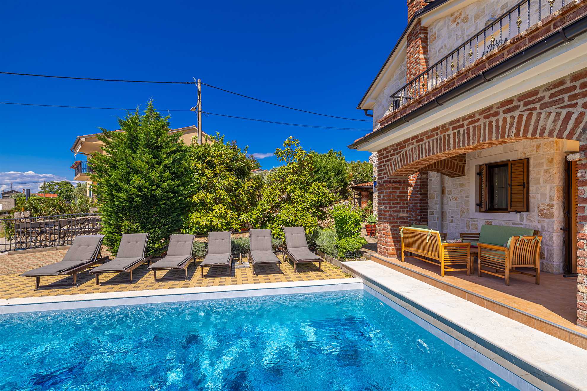 Luxury villa RUSTICA with private pool, jacuzzi and outdoor sauna