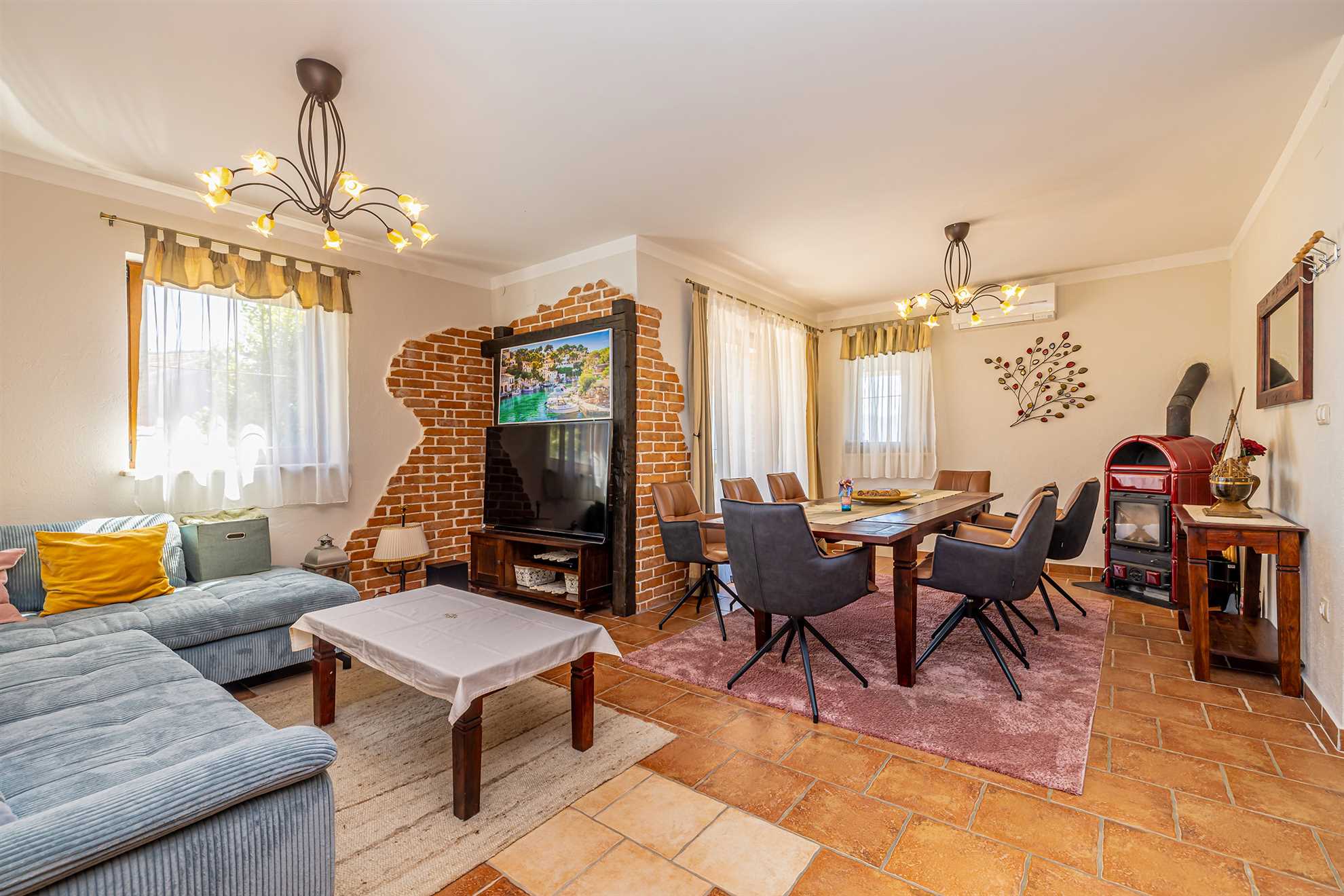 Luxury villa RUSTICA with private pool, jacuzzi and outdoor sauna