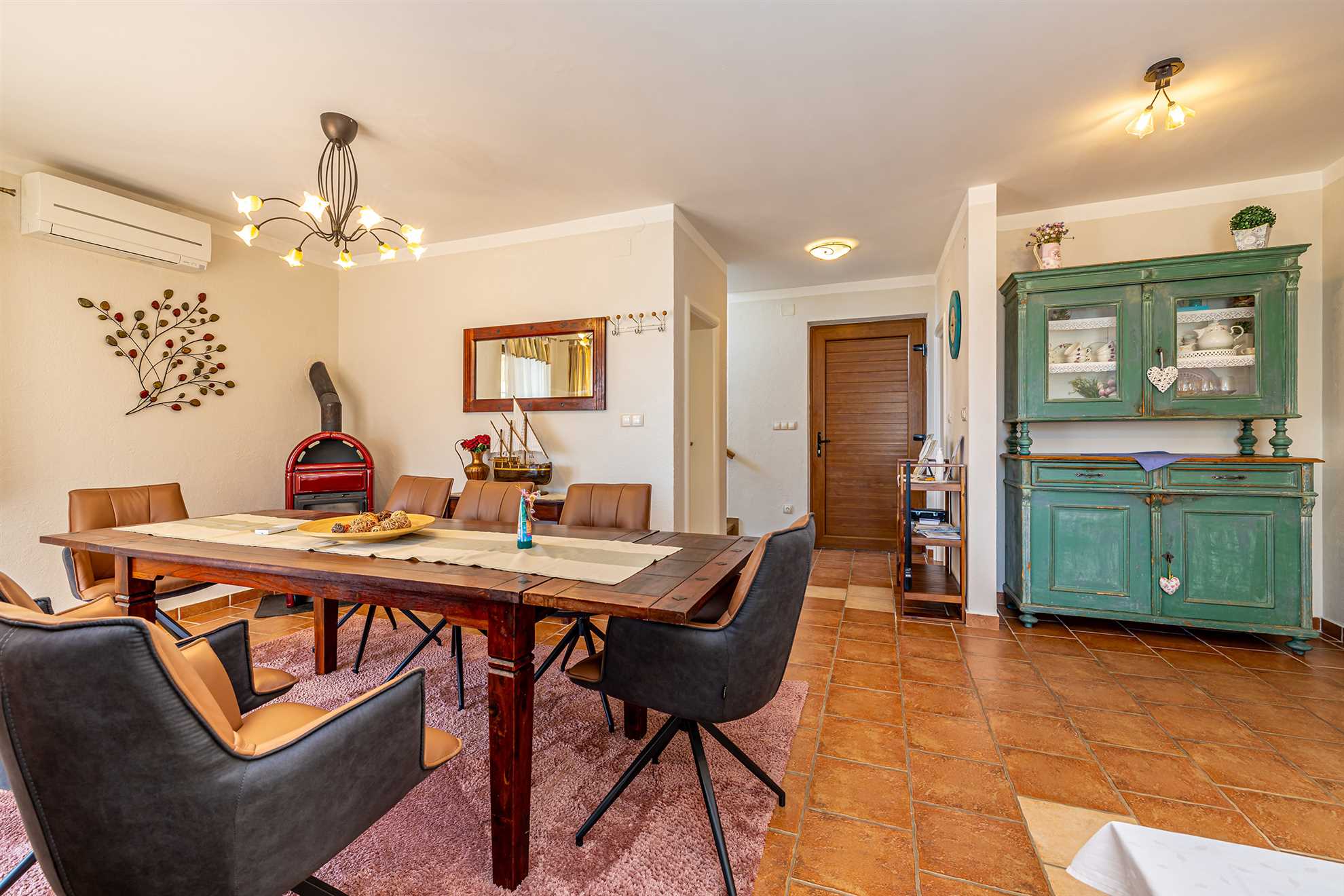 Luxury villa RUSTICA with private pool, jacuzzi and outdoor sauna