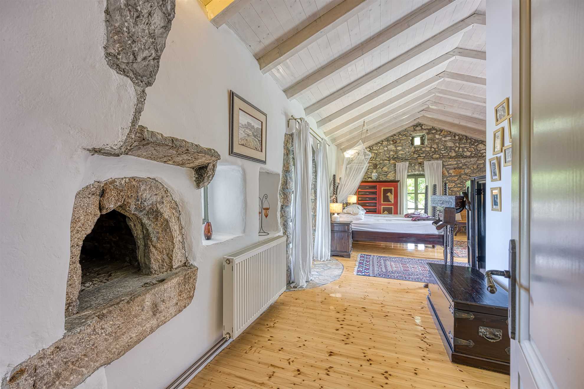 Beautiful stone holiday house MENTA I