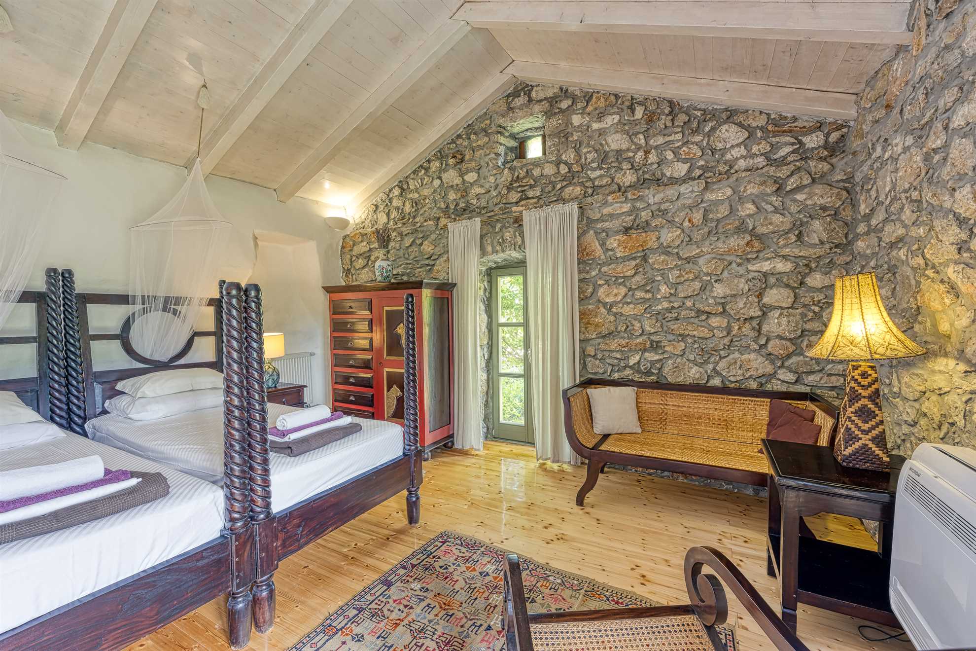 Beautiful stone holiday house MENTA I