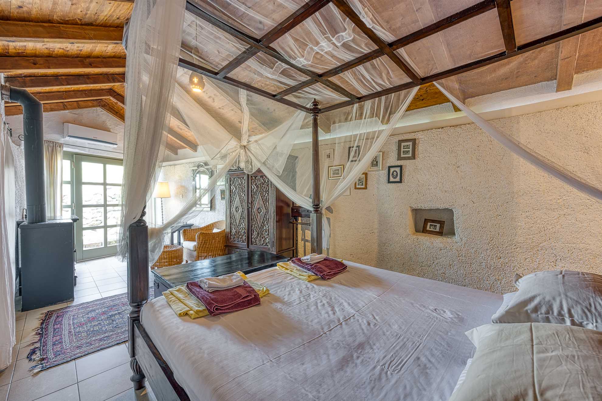 Beautiful stone holiday house MENTA I