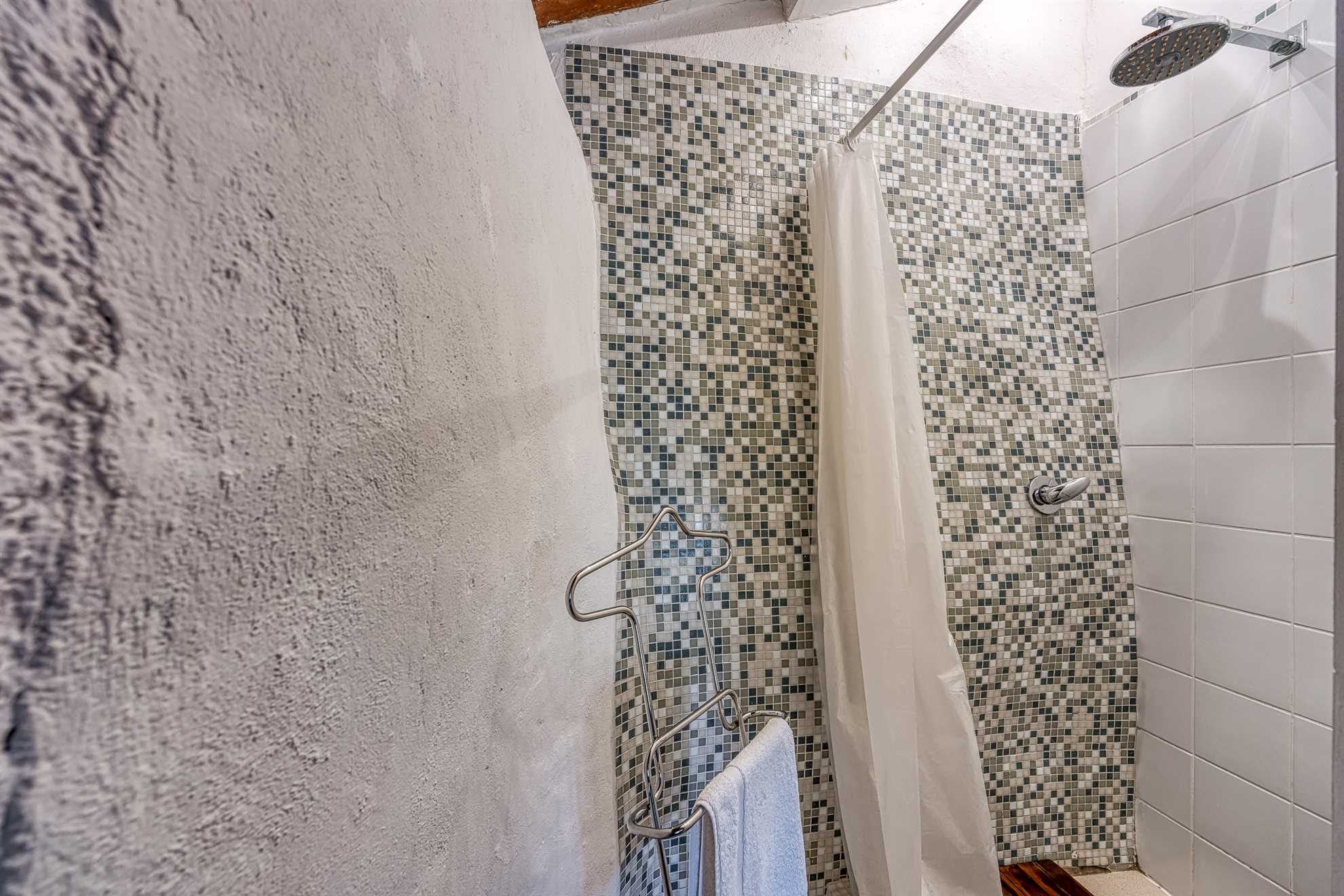 Beautiful stone holiday house MENTA I