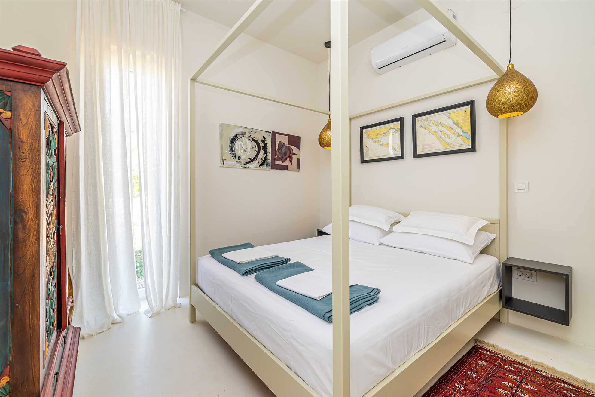 Villa MENTA IV with pool