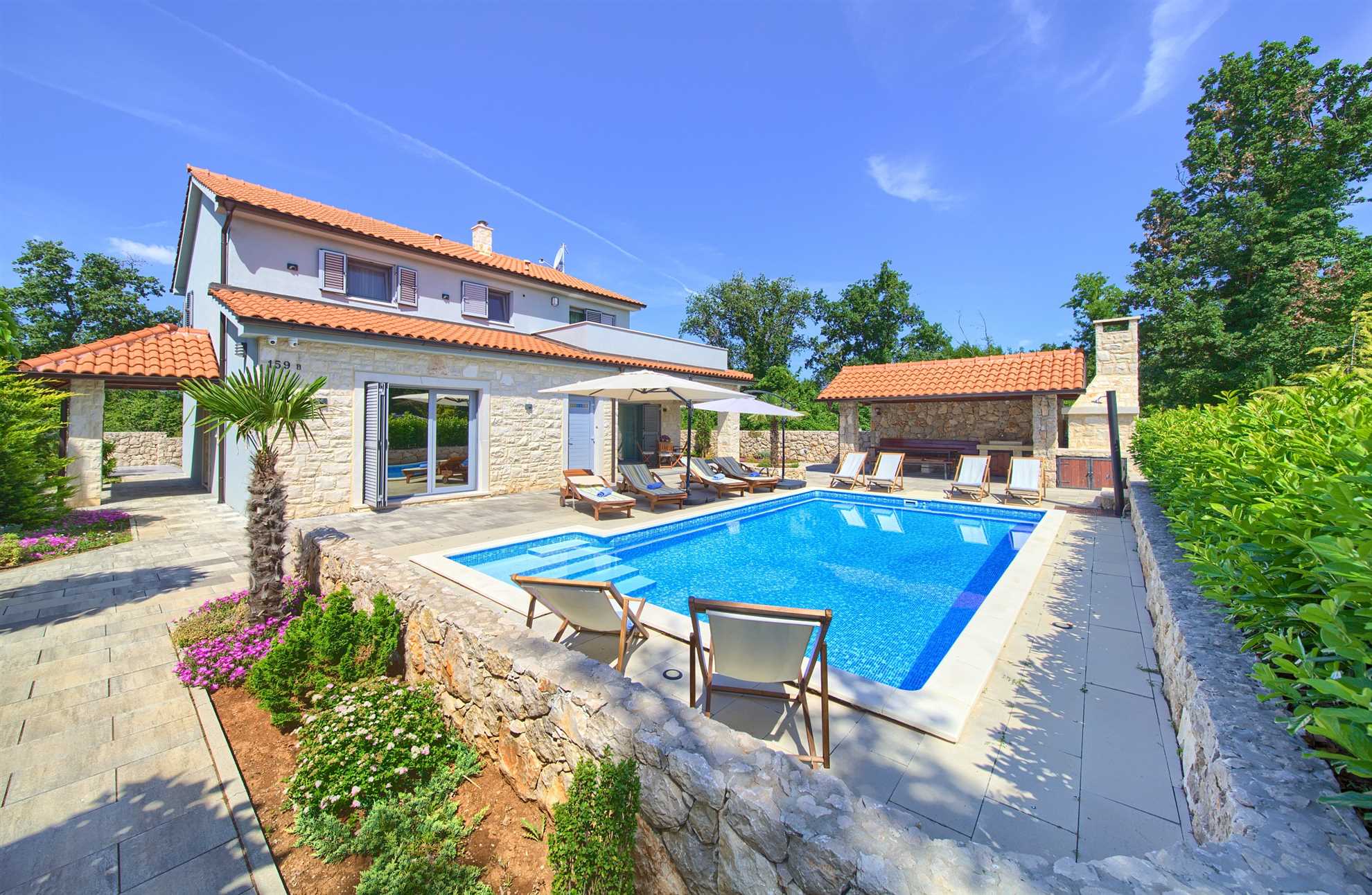 Beautiful villa AURORA with private pool, sauna and jacuzzi