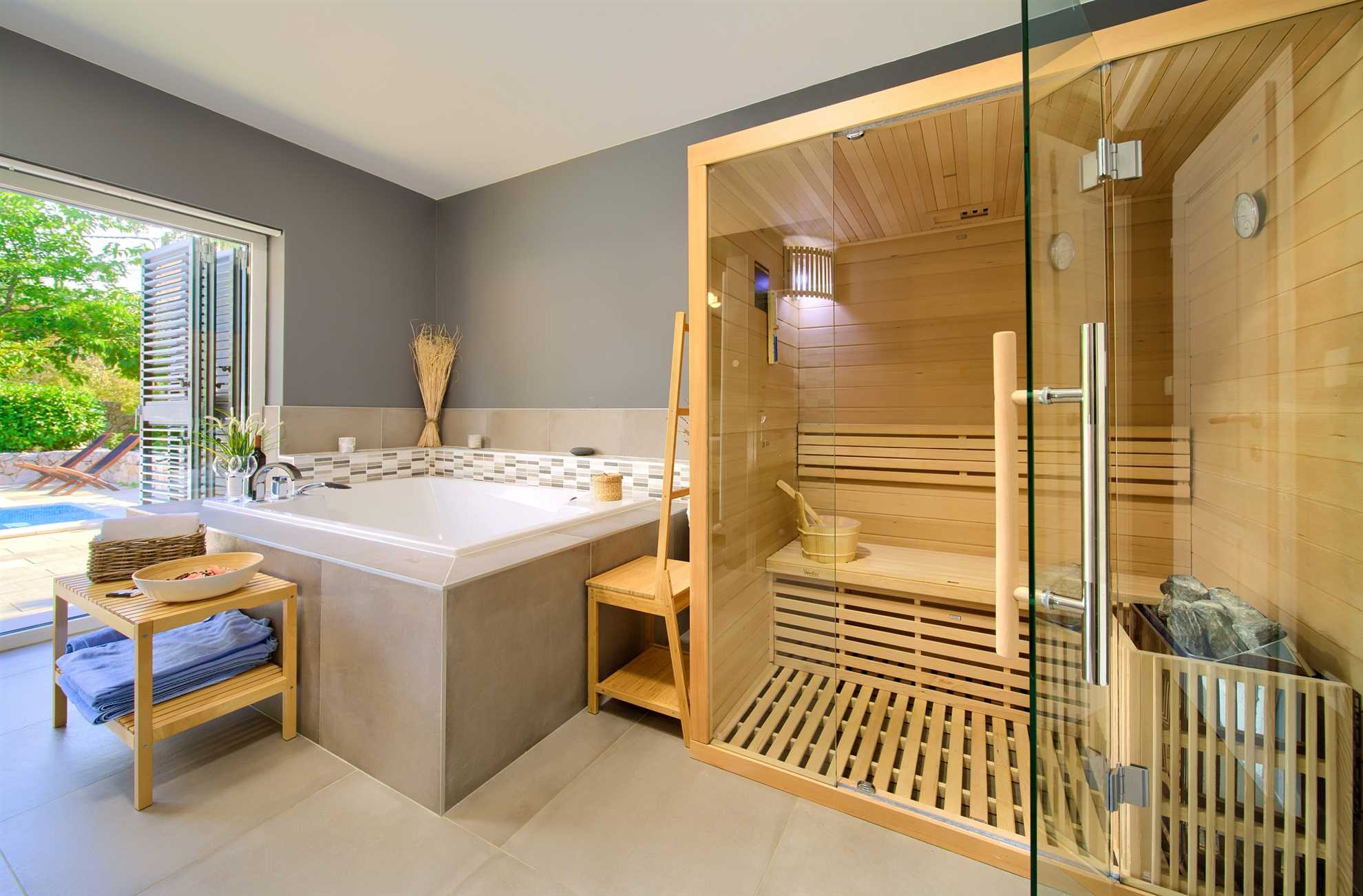 Prekrasna vila AURORA s privatnim bazenom, saunom i jacuzzijem