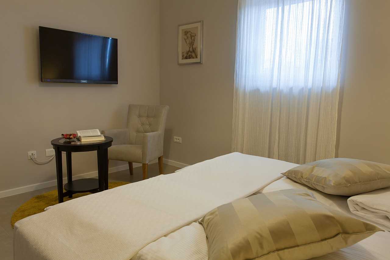 Prekrasna vila AURORA s privatnim bazenom, saunom i jacuzzijem