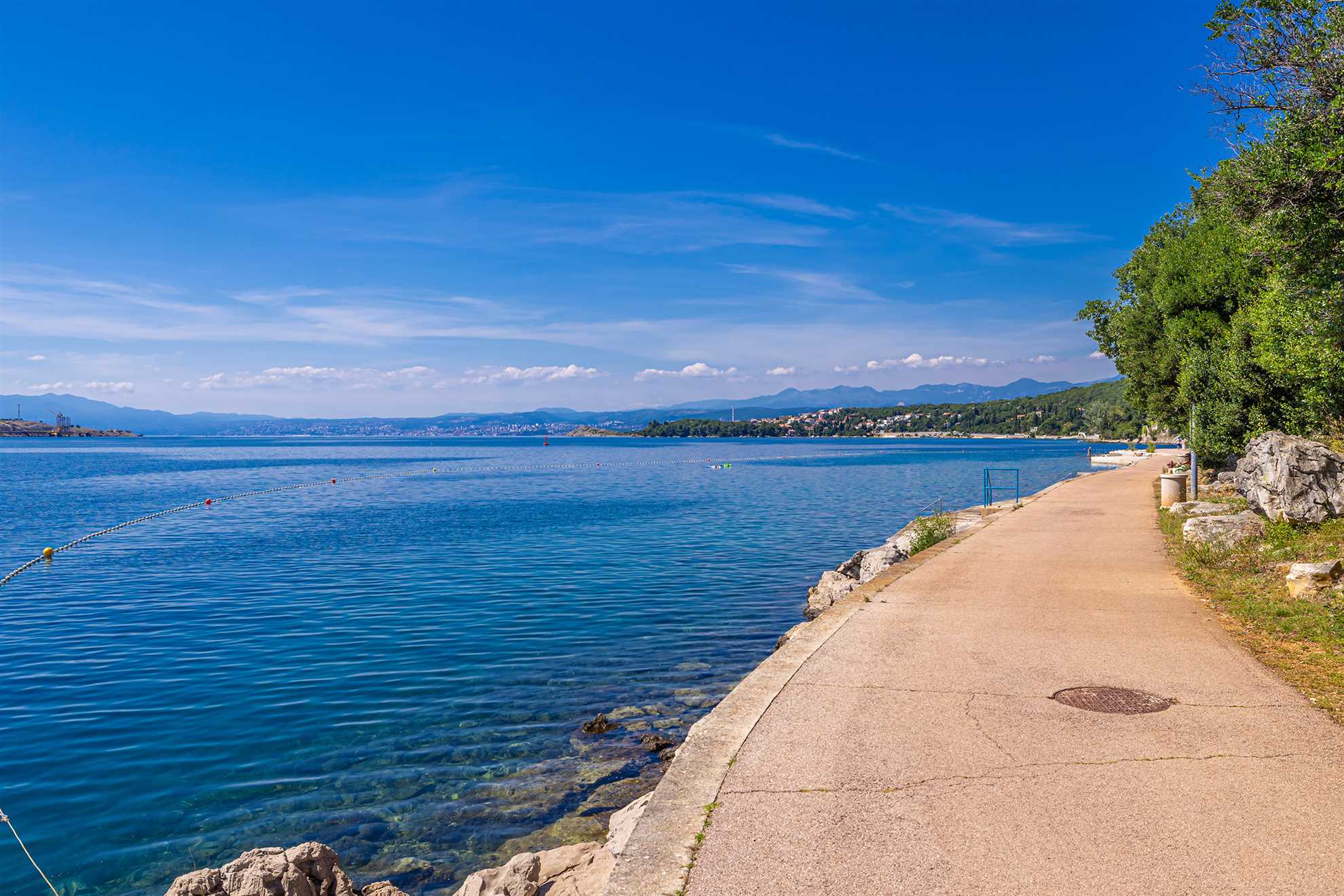 Cozy holiday home SEAFRONT II