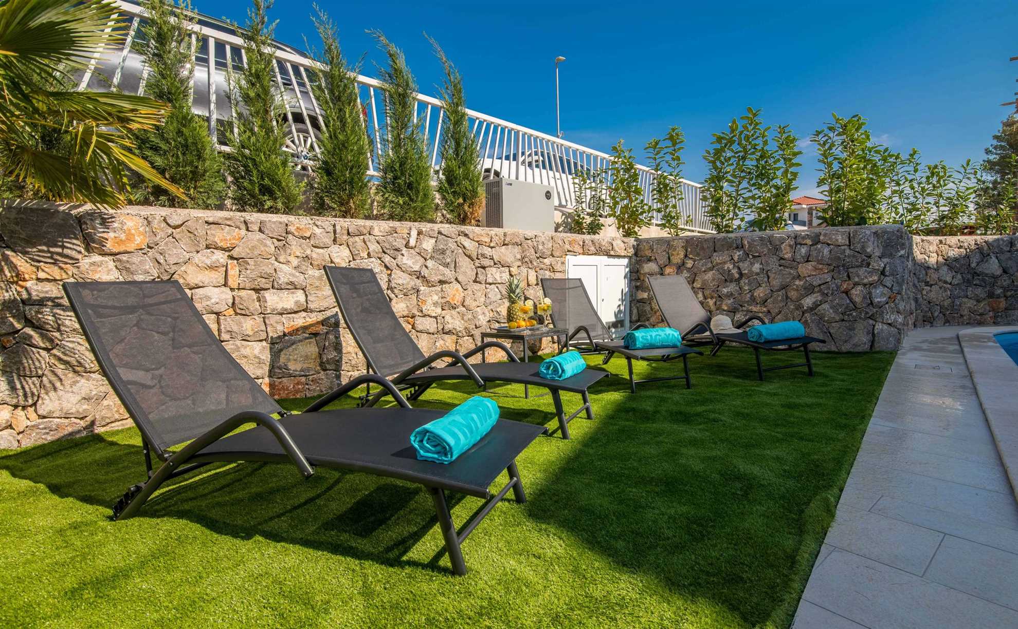 Villa DIVINA with heated pool