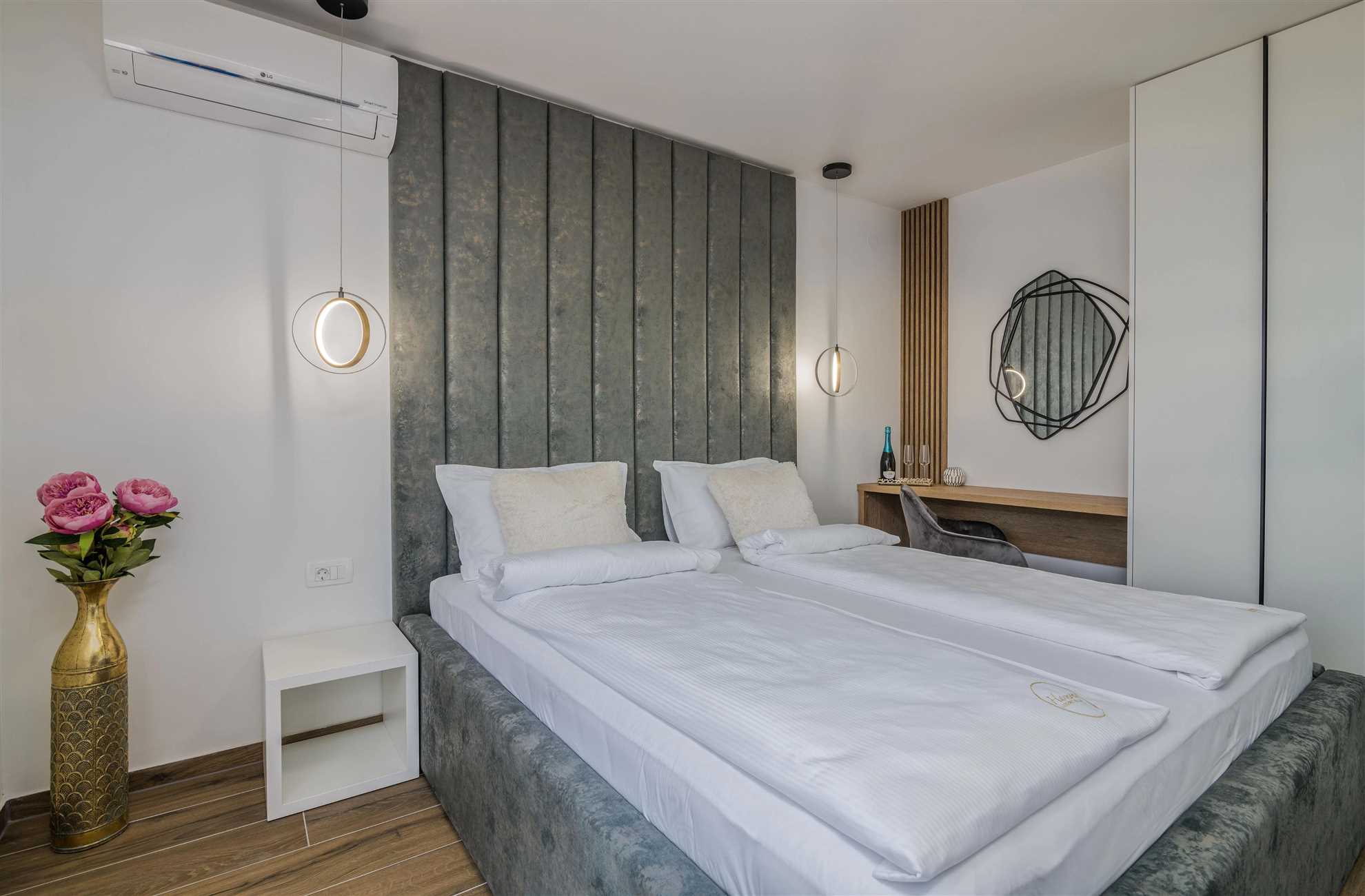 Villa DIVINA with heated pool