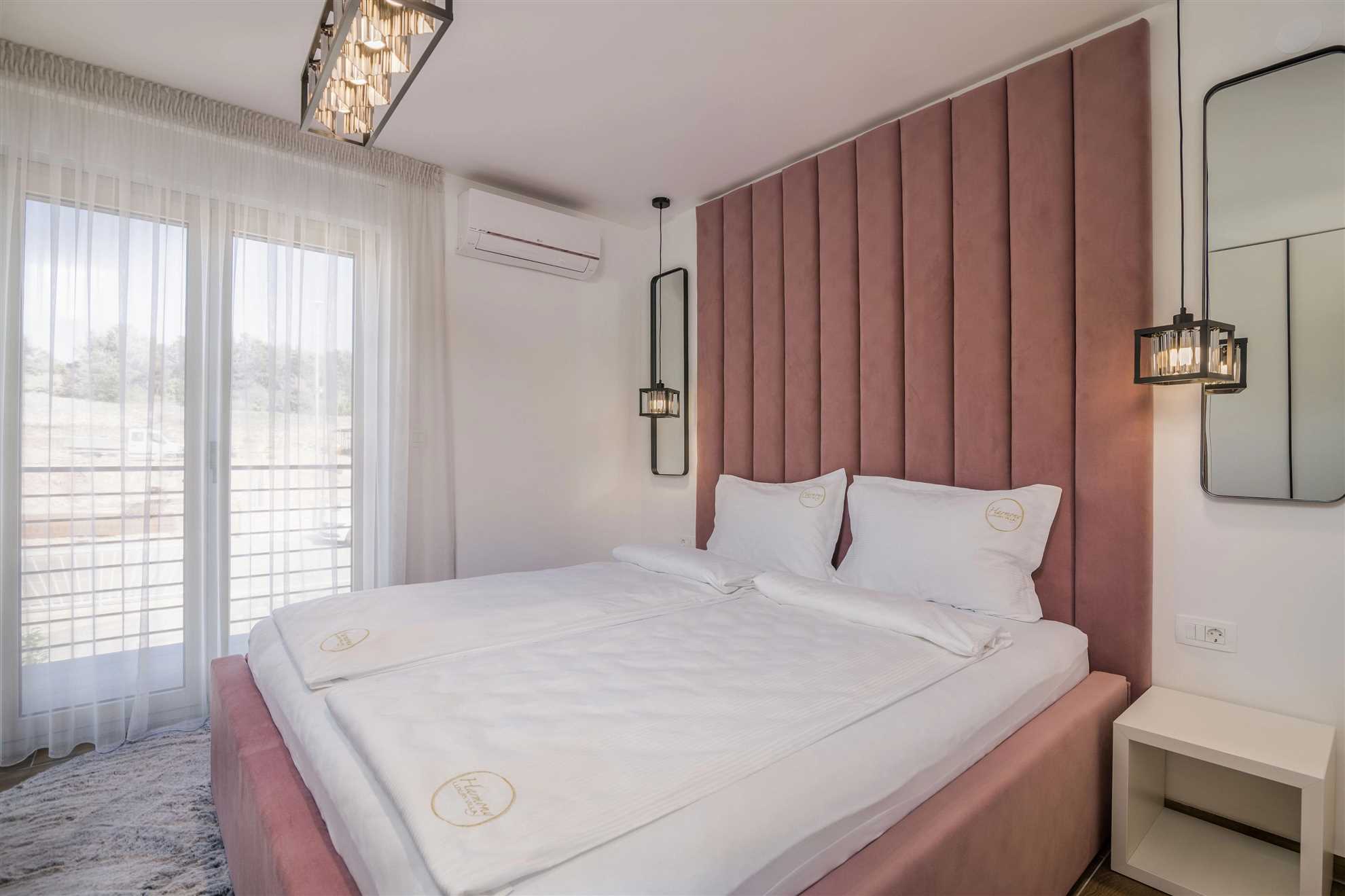 Villa DIVINA with heated pool