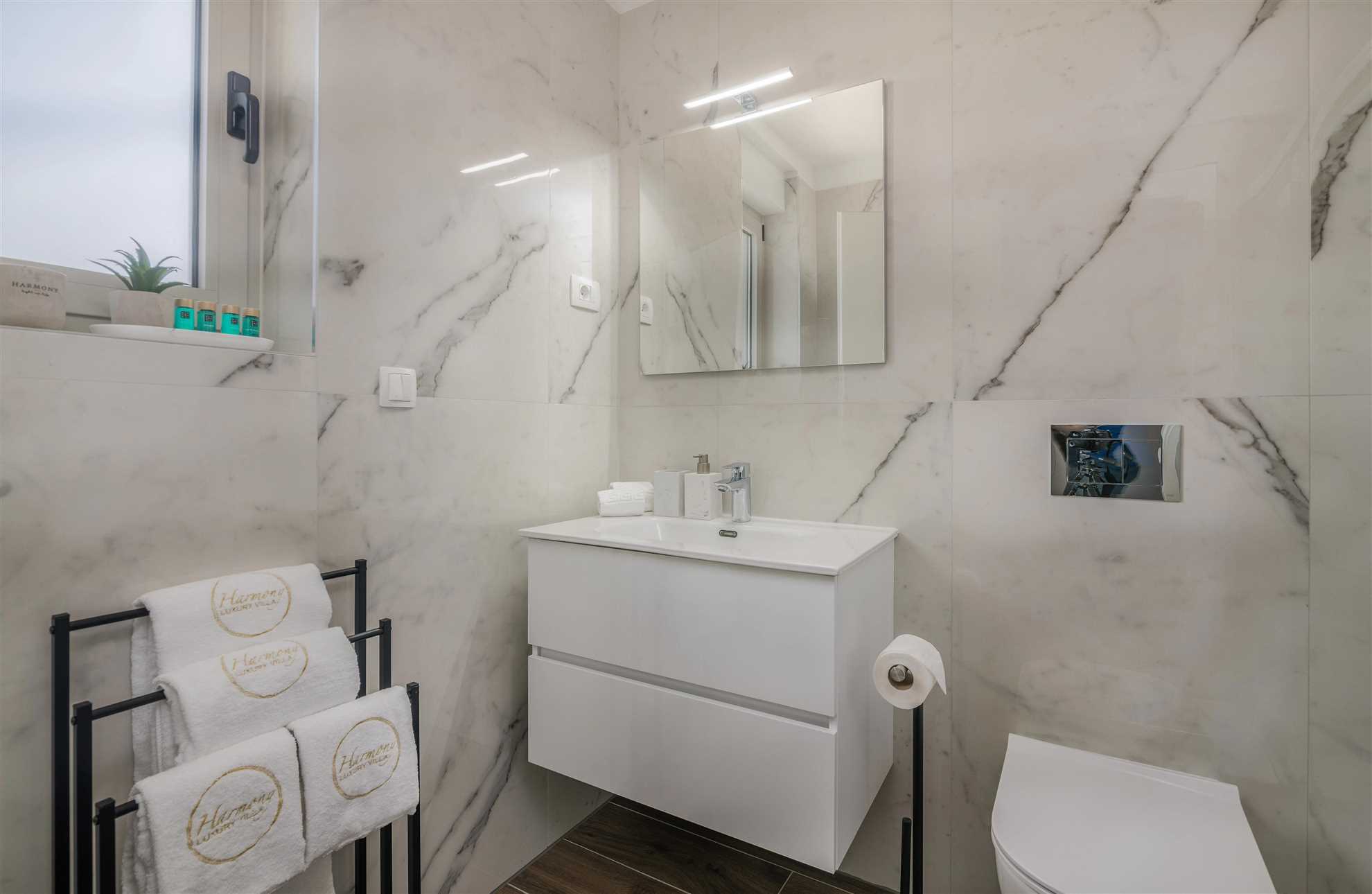 Villa DIVINA with heated pool