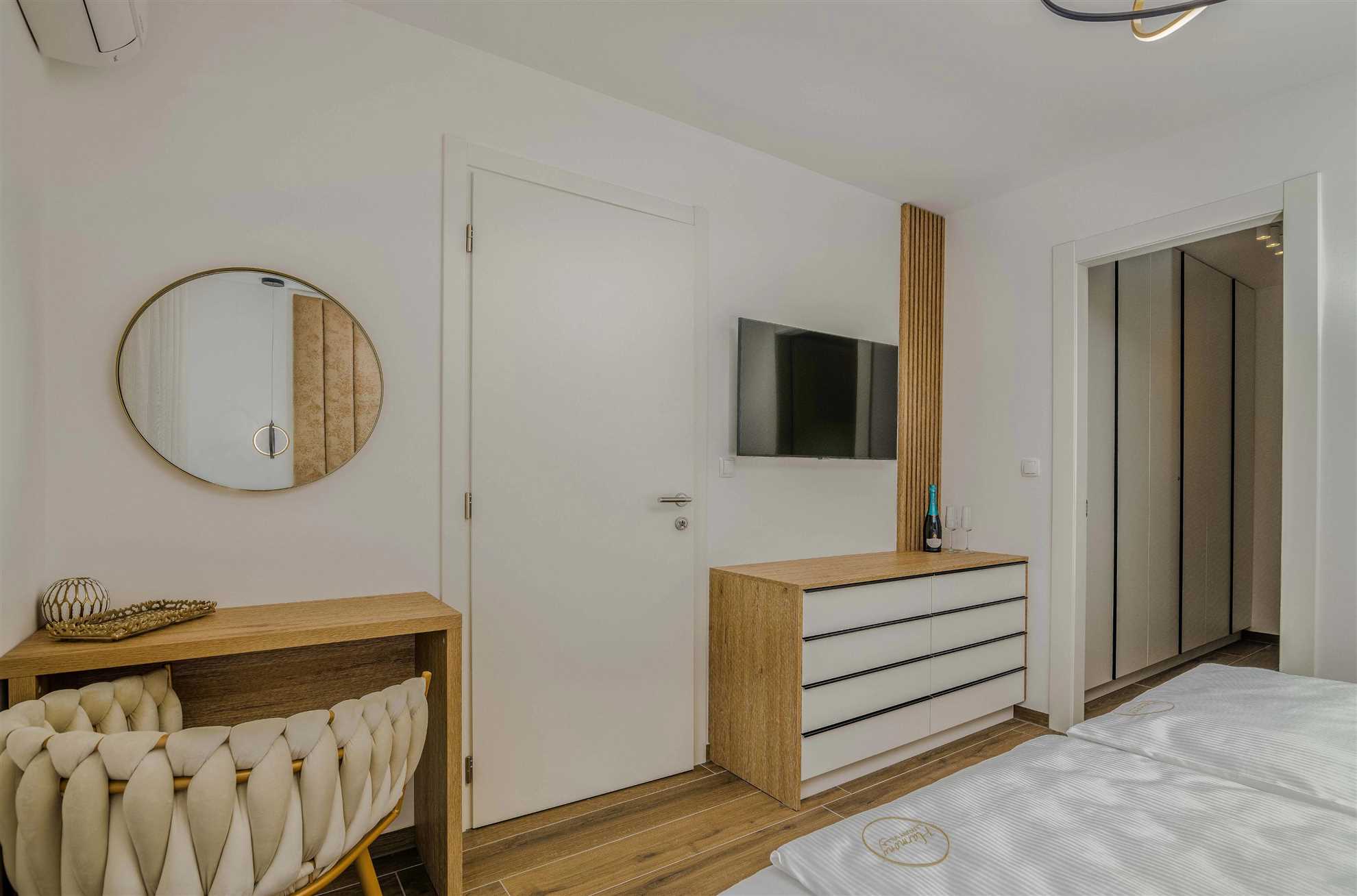 Villa DIVINA with heated pool