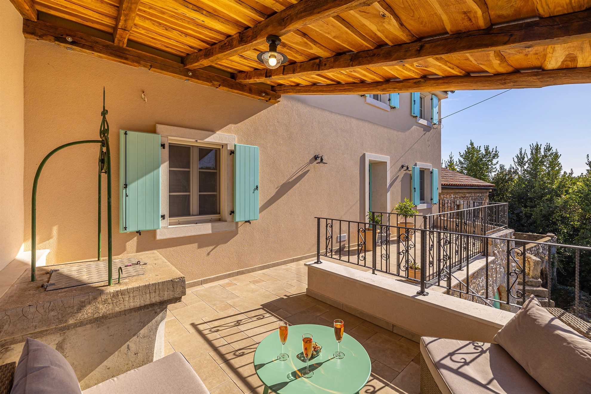 Villa MAVRA con piscina privata