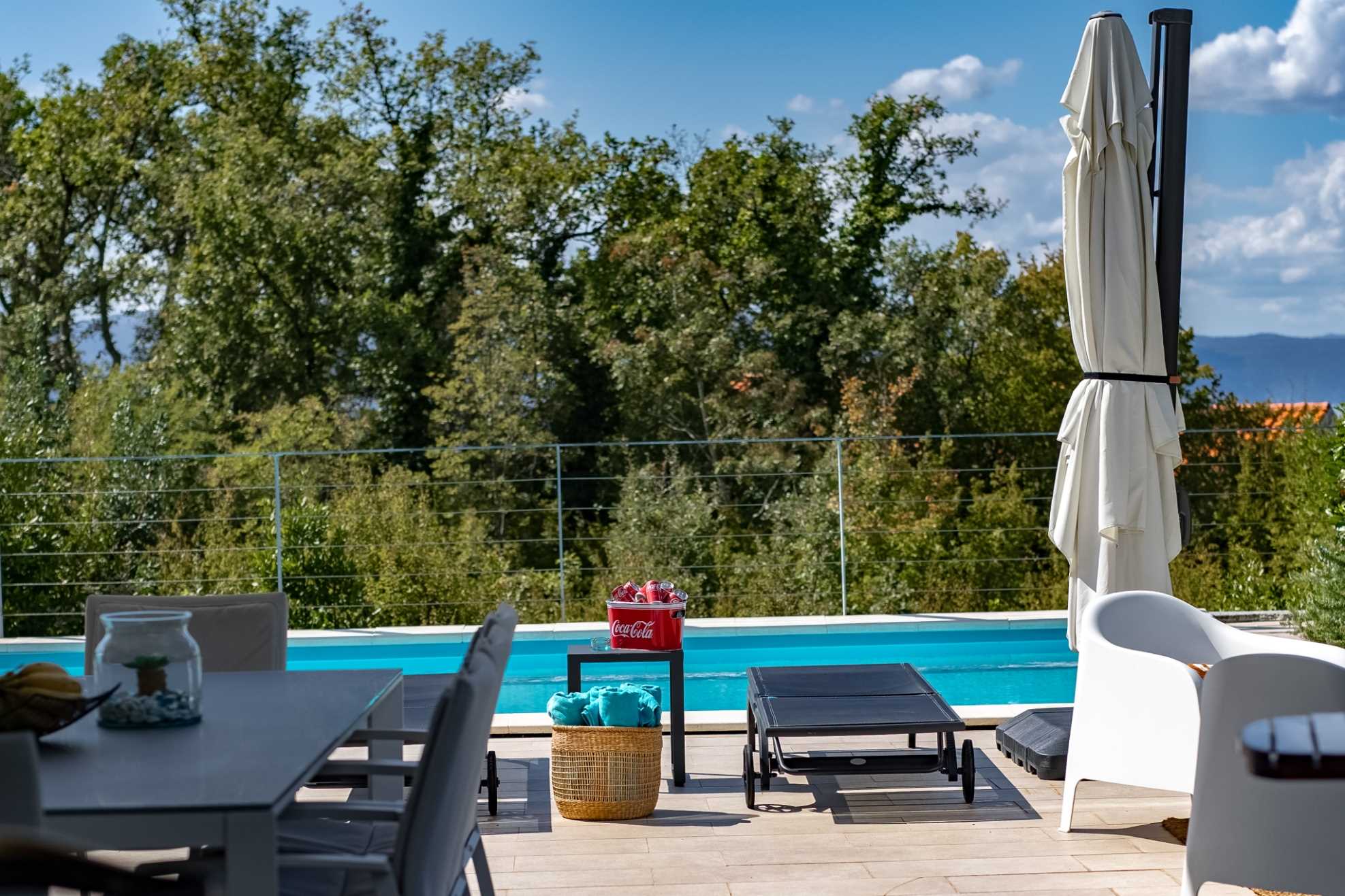 Villa LUXOR mit beheiztem Pool