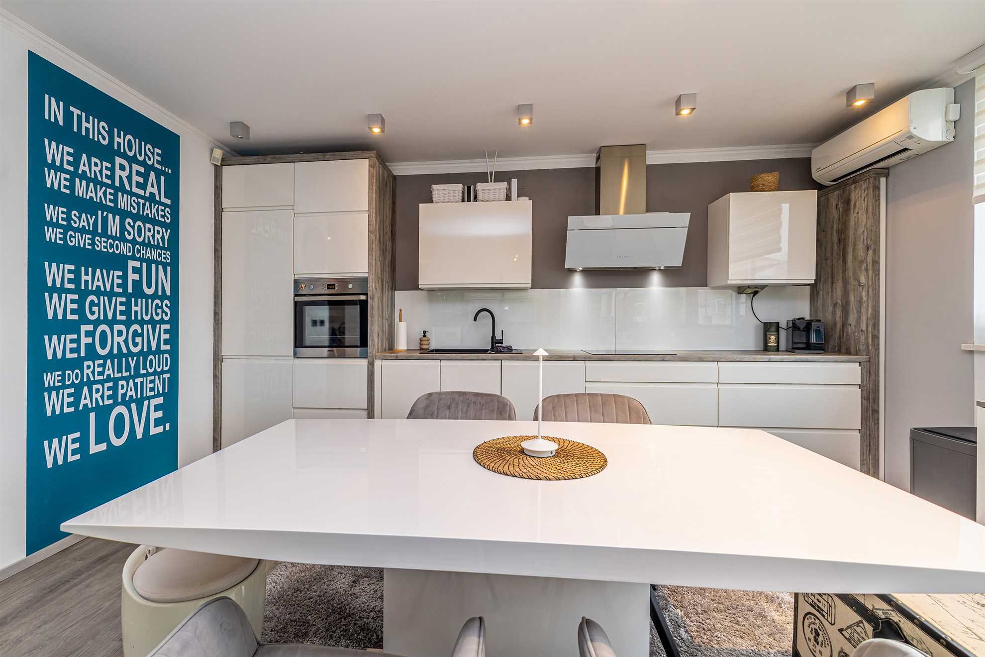 Holiday apartment AQUAVISTA with private pool