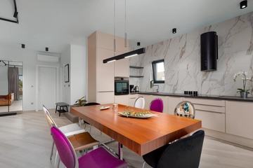 Private-Pool Villa in Kras for 8 Guests