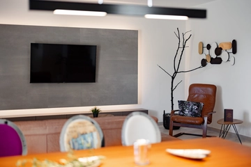 Private-Pool Villa in Kras for 8 Guests