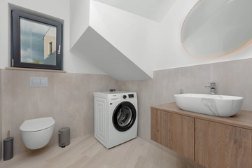 Private-Pool Villa in Kras for 8 Guests