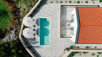 4-Bedroom Villa in Kras with Private Pool