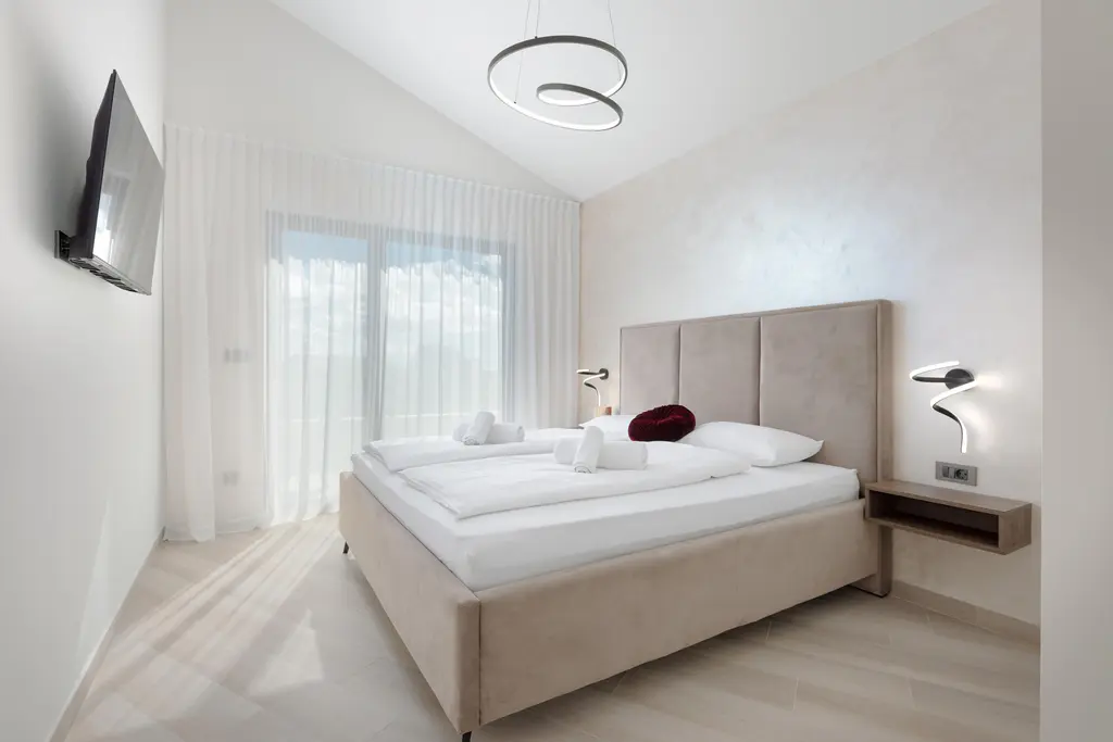 4-Bedroom Villa in Kras with Private Pool