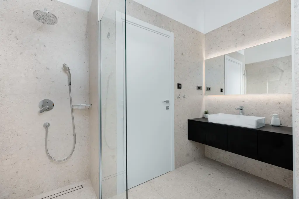 4-Bedroom Villa in Kras with Private Pool