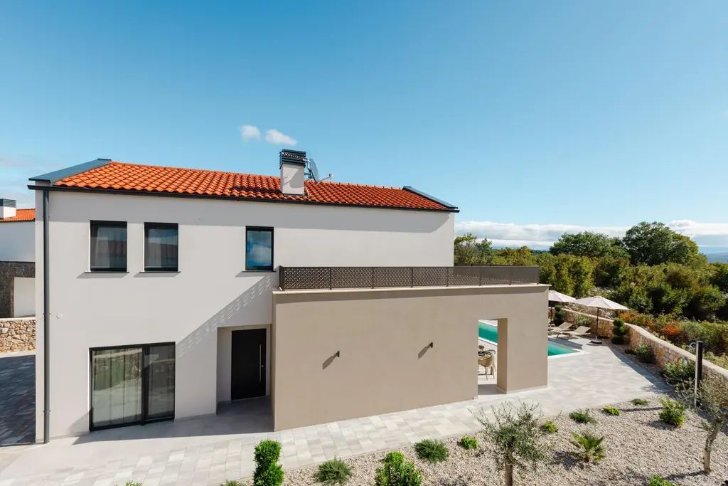 4-Bedroom Villa in Kras with Private Pool