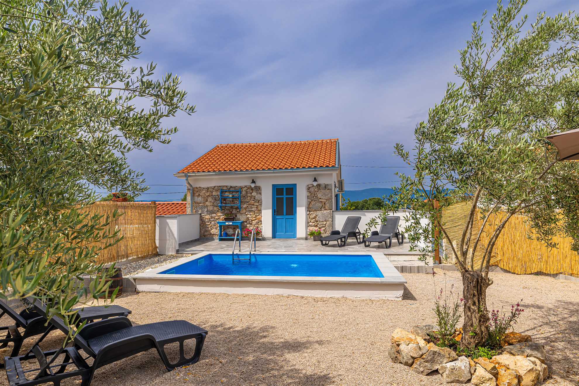 Casa vacanze KUNTENTA con piscina privata e jacuzzi